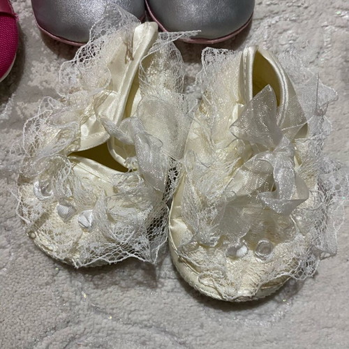 Baby shoes like new, set size 18