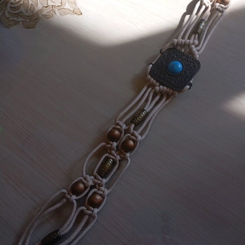 Adjustable belt used, missing one stone