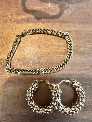 Bracelet and earrings set like new, stainless steel