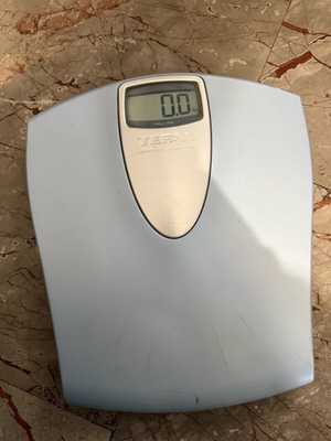 Tefal scale like new