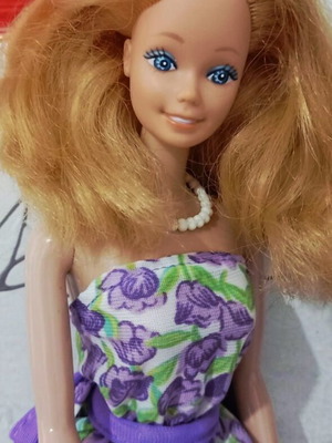 Vintage Barbie with Pretty Choices outfit 1987 like new