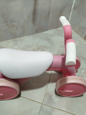 Lorelli Emotion Sunny Road balance bike like new, pink