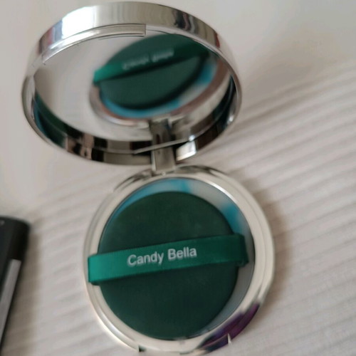 Liquid powder new that transforms into classic powder