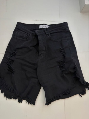 Zoya shorts with rips black like new, size S