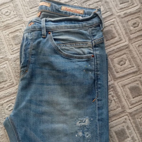 Staff Suzan women's jeans like new, size 27, ripped effect