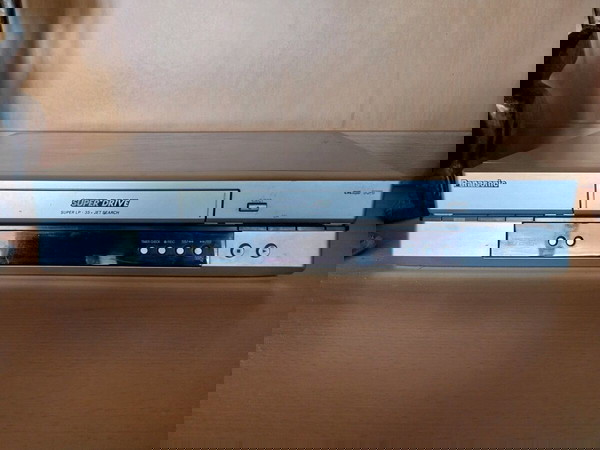 Βιντεοκασετόφωνο Panasonic από τη δεκαετία του '90