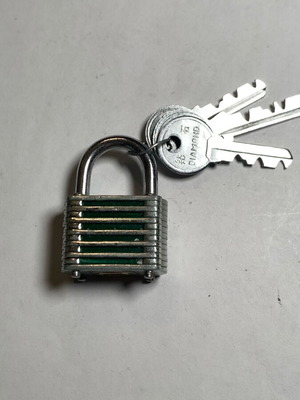 Old padlock like new, key does not fit