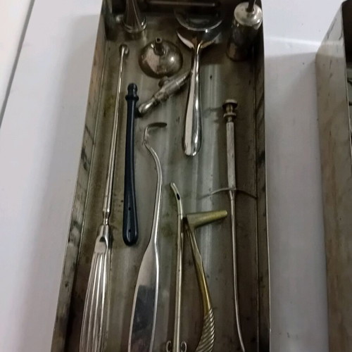 Medical instruments used, 18 pieces, interwar period in inox box
