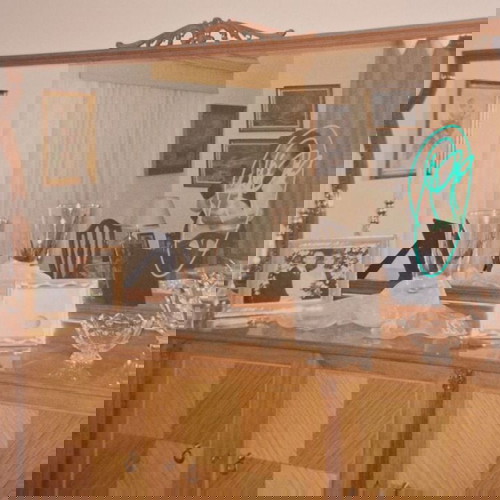 Καθρέπτης μεγάλος vintage κλασσικός χειροποίητος 1960 από καρυδιά σαν καινούργιος