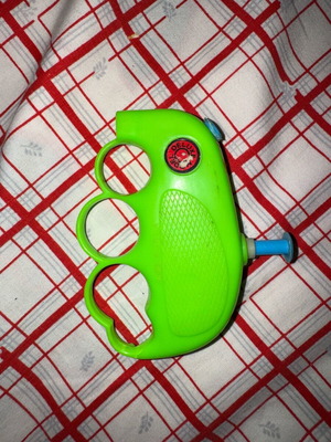 Water gun iron knuckle 90s vintage used in good condition