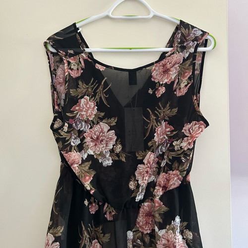 Blouse with flowers new, size XL, black