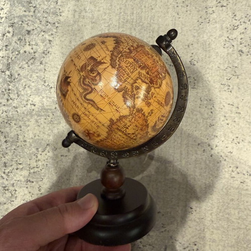 Small Table Globe like new