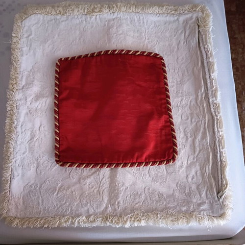 Decorative pillowcases like new, set of 6 with sizes 30x30 and 50x50