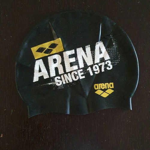 Arena swimming cap like new, barely used