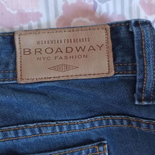 Broadway men's jeans W33 L32 blue 100% cotton like new
