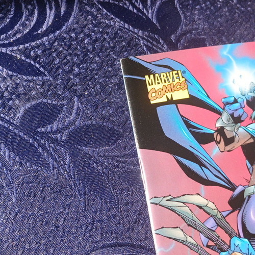 X-Men #62 like new with Carlos Pacheco signature