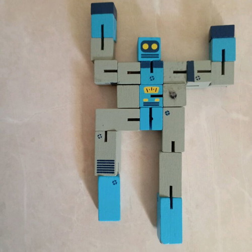 Wooden robot toy like new