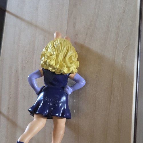 Miss Piggy Figure in Purple Dress like new