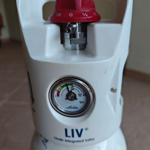 Oxygen Cylinder 5 Liters portable like new