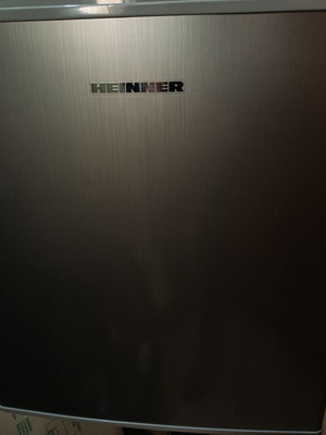 Heinner Mini Bar Refrigerator like new, 41lt, inox