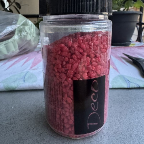 Decorative red stone used, decorative sand or colored gravel