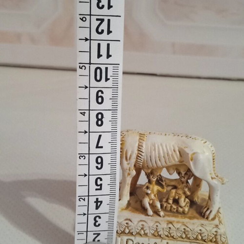 Table decorative souvenir Roma Lupa like new