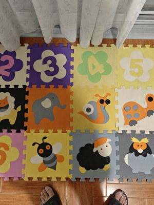 Children's floor puzzle from EVA foam with numbers and animals like new