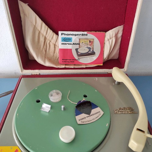 Old turntable used in good condition