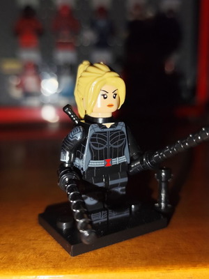 Yelena Belova Black Widow μινιατούρα σαν καινούργιο με αξεσουάρ
