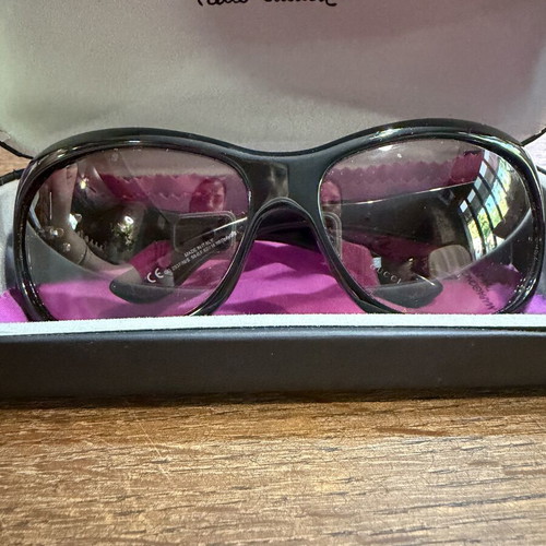 Gucci sunglasses like new, black and silver