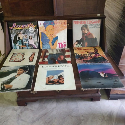 Vinyl records used, pack of 82, rock music
