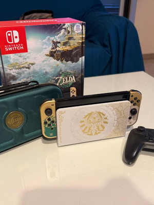Nintendo Switch Zelda Edition like new with 256GB memory card, case, game and pro controller