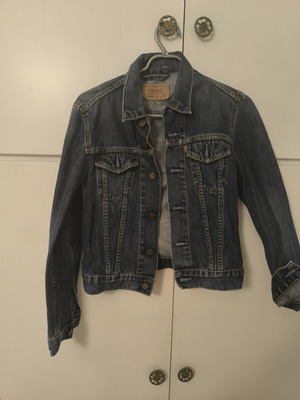 Levi's denim jacket, classic women's medium blue