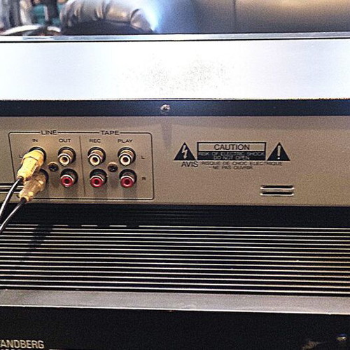 TEAC EQA-220 graphic equalizer and spectrum analyser