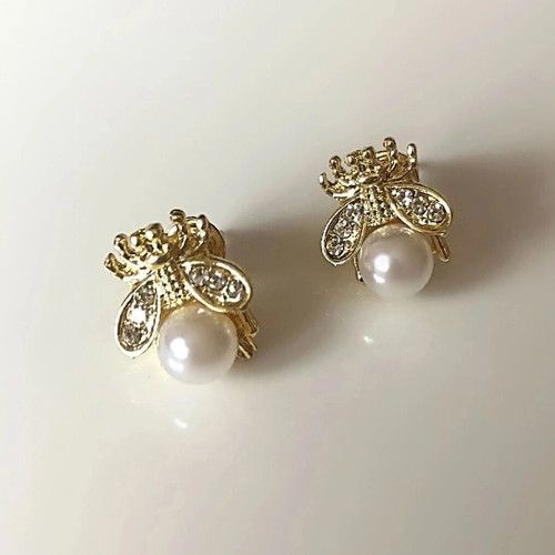 Elegant earrings new, unused