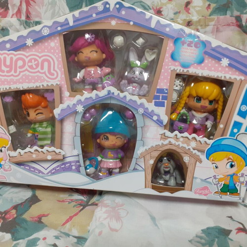 Piny Pon Famosa new from bookstore closing