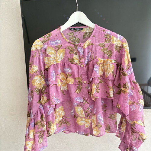 Zara floral shirt like new, size XS, pink and yellow