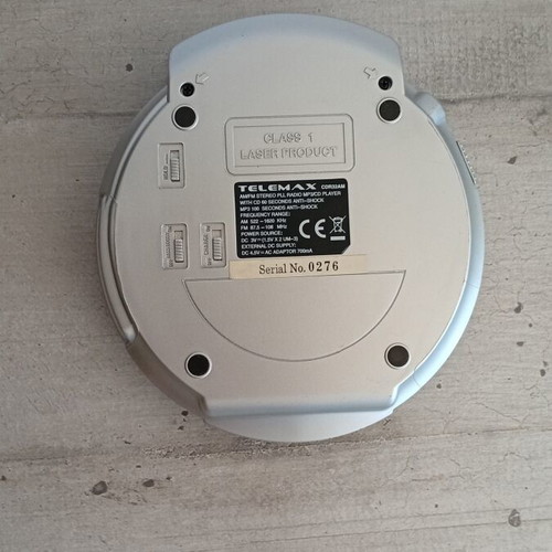 CD players set of 3 used, two with radio