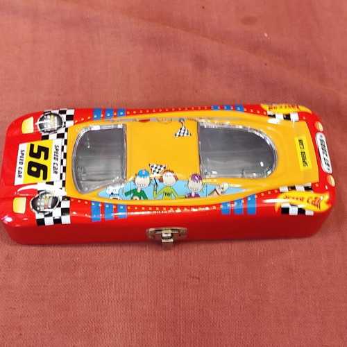 Tin case from 1990s like new