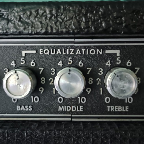 Peavey Artist 240 – Tube Guitar Amplifier