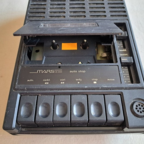 Mars CR-2500 cassette player used for repair