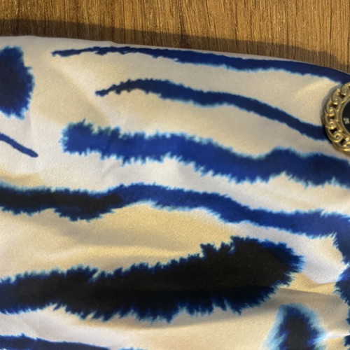 Lynne top blue and white like new
