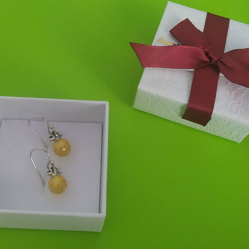 Silver 925 earrings like new with hallmark