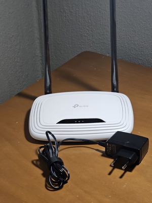 TP-LINK TL-WR841N v14.1 Ασύρματος Router Wi-Fi 4 σαν καινούργιο με 4 θύρες