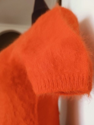 Knitted short-sleeve blouse 70% angora like new, orange, size S