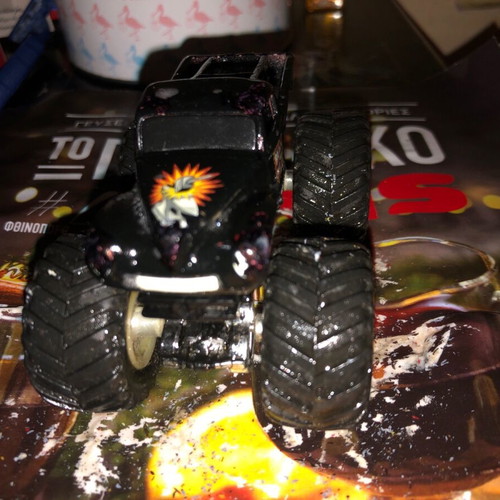 Monster truck like new