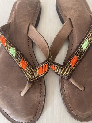 Slippers used size 36 beige