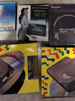 Walkman and Discman set with 20 cassettes like new