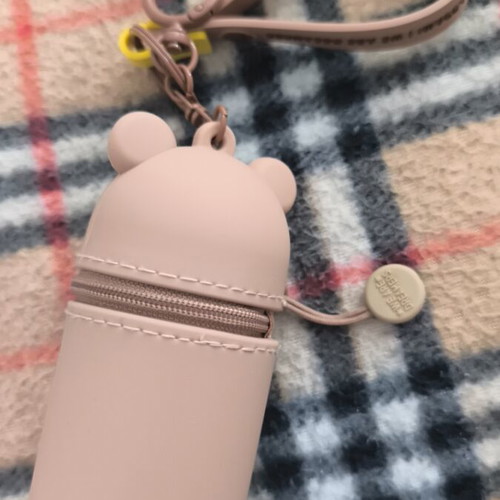 Legami silicone case like new with bear design