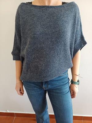 Sarah Lawrence small pullover sweater like new, blue